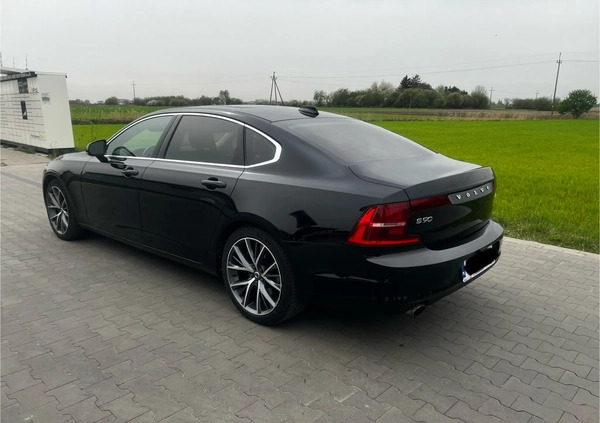 Volvo S90 cena 95940 przebieg: 175000, rok produkcji 2018 z Toruń małe 37